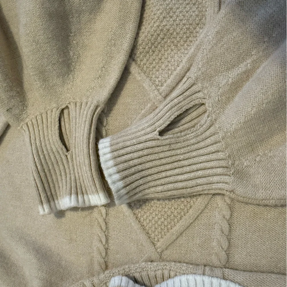 Badgley Mischa Mockneck Oversized Cable-Knit Sweater Cream w/ White Small - Picture 3 of 10